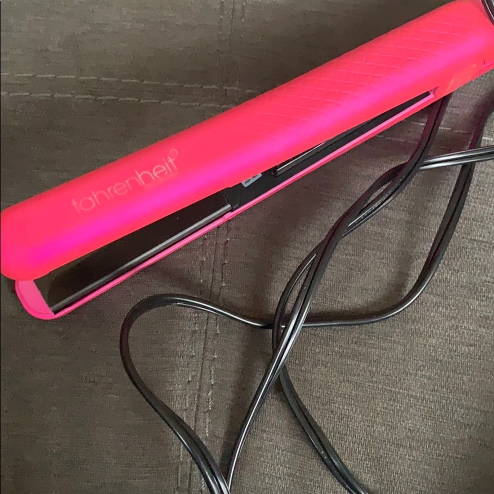 Fahrenheit 1 inch Hair Straightener